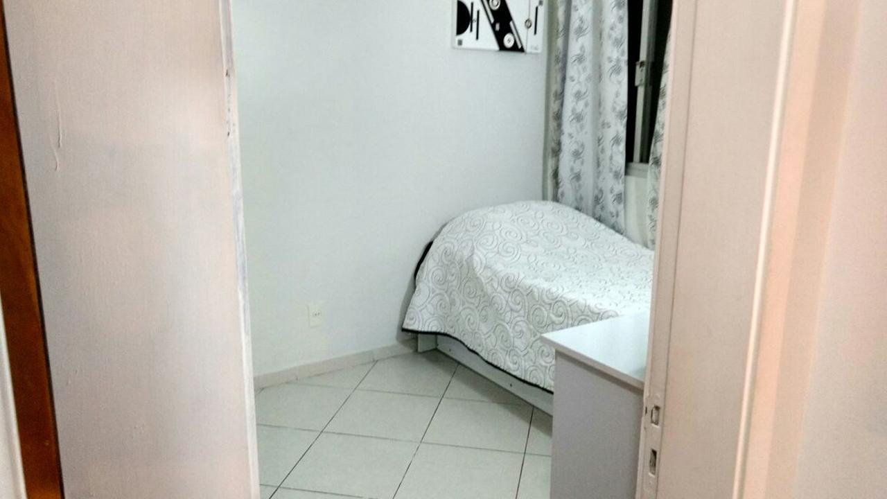 Apartamento Dois Quartos Perto Da Em Jardim Camburi *